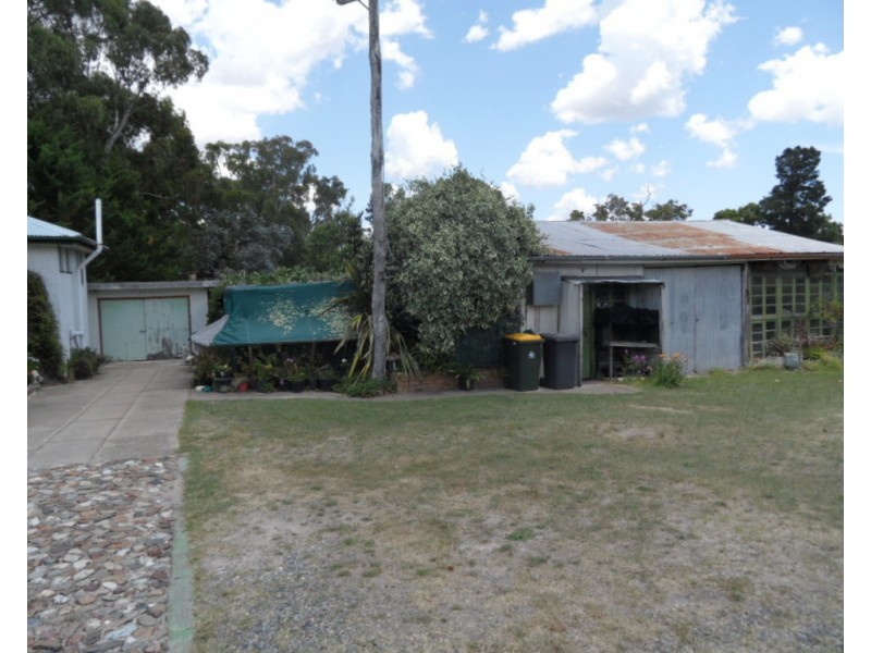 61 Old Caves Rd, Stanthorpe QLD 4380