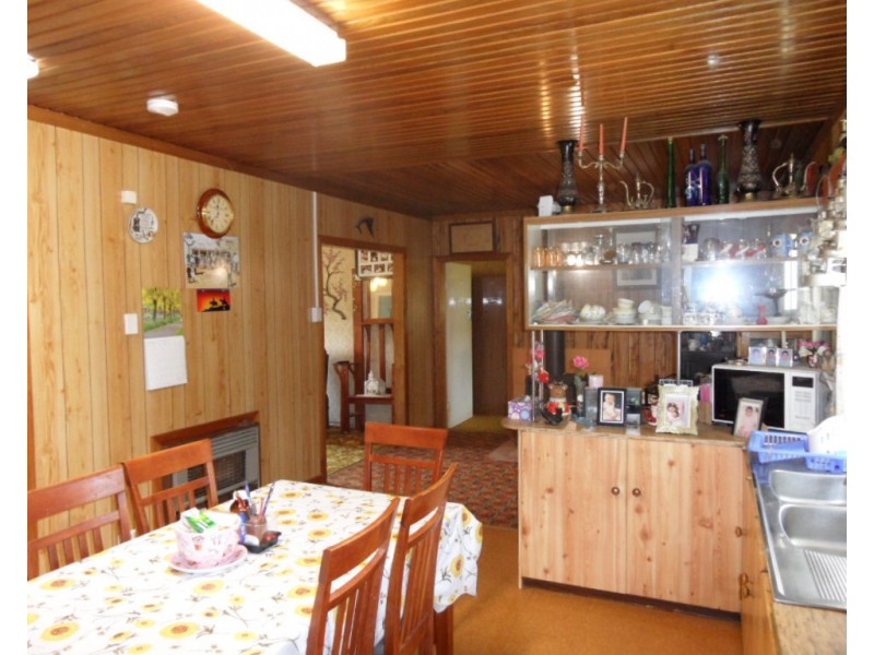 61 Old Caves Rd, Stanthorpe QLD 4380
