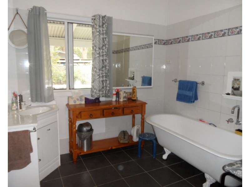 21 Philpott Lane, Greenlands QLD 4380