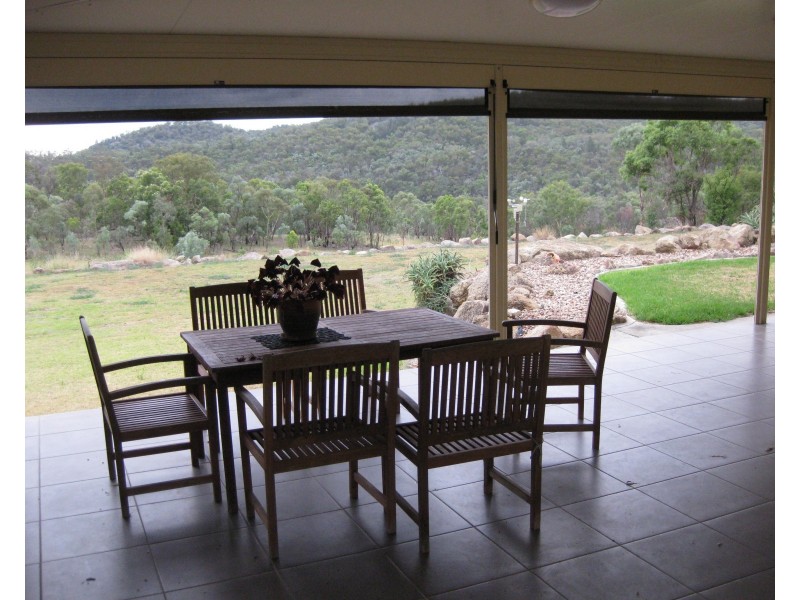 104 St Judes Road, Ballandean QLD 4382