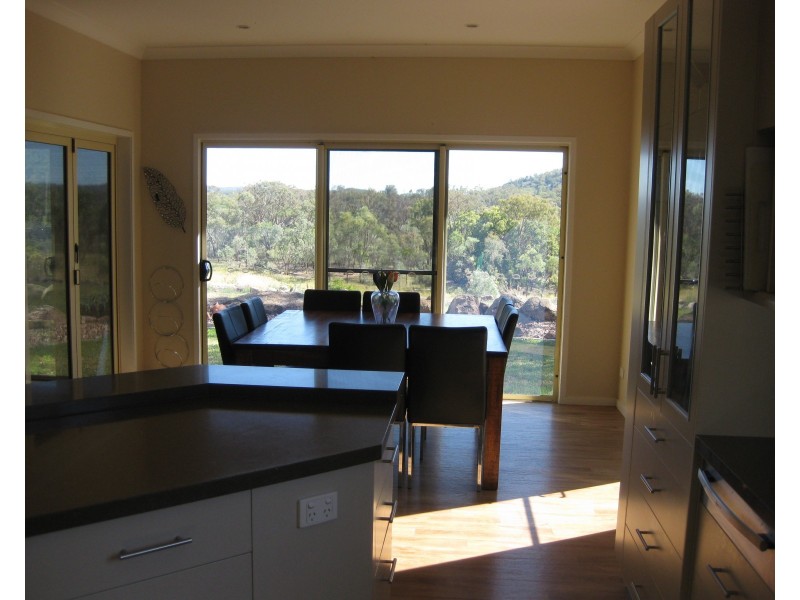 104 St Judes Road, Ballandean QLD 4382