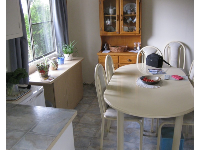 8 Roessler Ave, Applethorpe QLD 4378