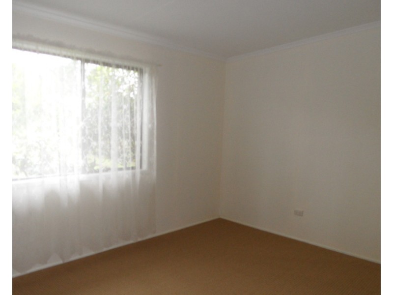 8 Roessler Ave, Applethorpe QLD 4378