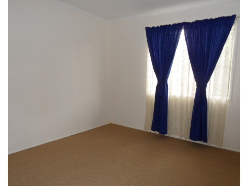 8 Roessler Ave, Applethorpe QLD 4378