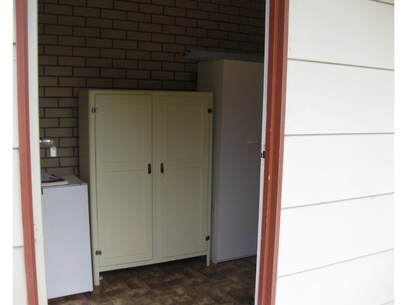 8 Roessler Ave, Applethorpe QLD 4378