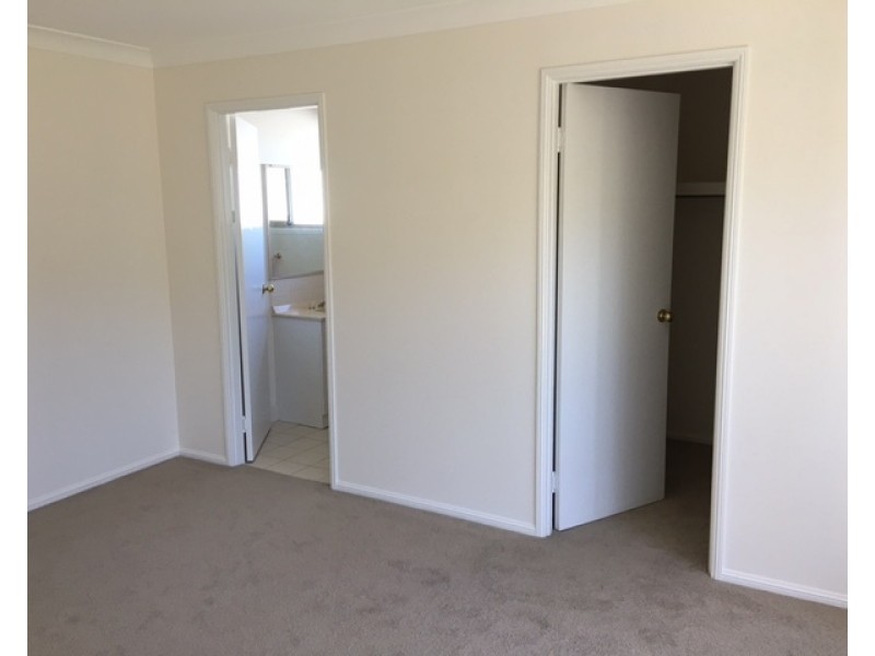 28 Thompson St, Stanthorpe QLD 4380