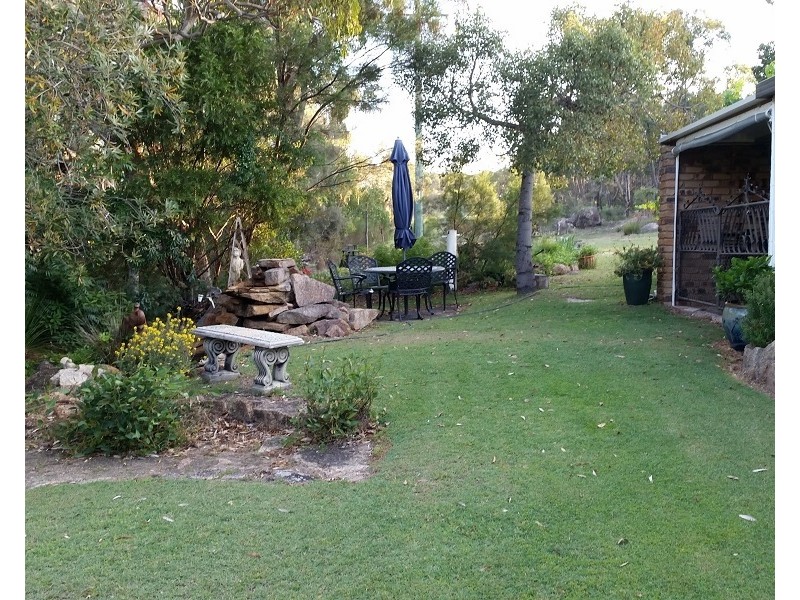 232 Townsend Rd, Glen Aplin QLD 4381