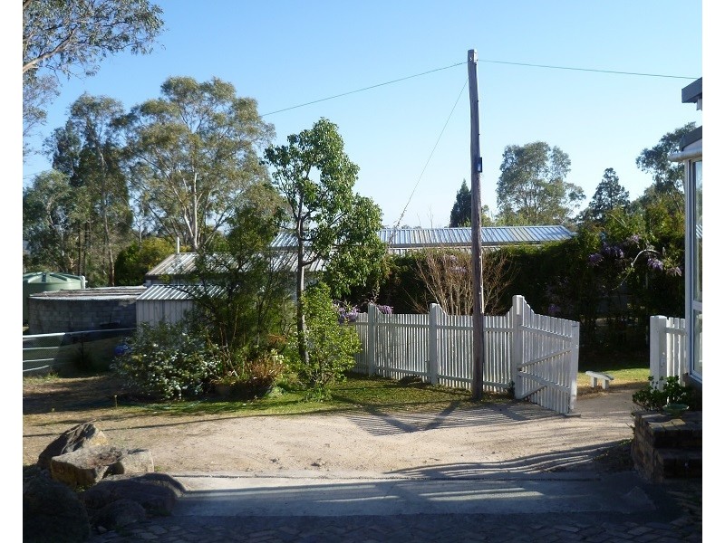 232 Townsend Rd, Glen Aplin QLD 4381