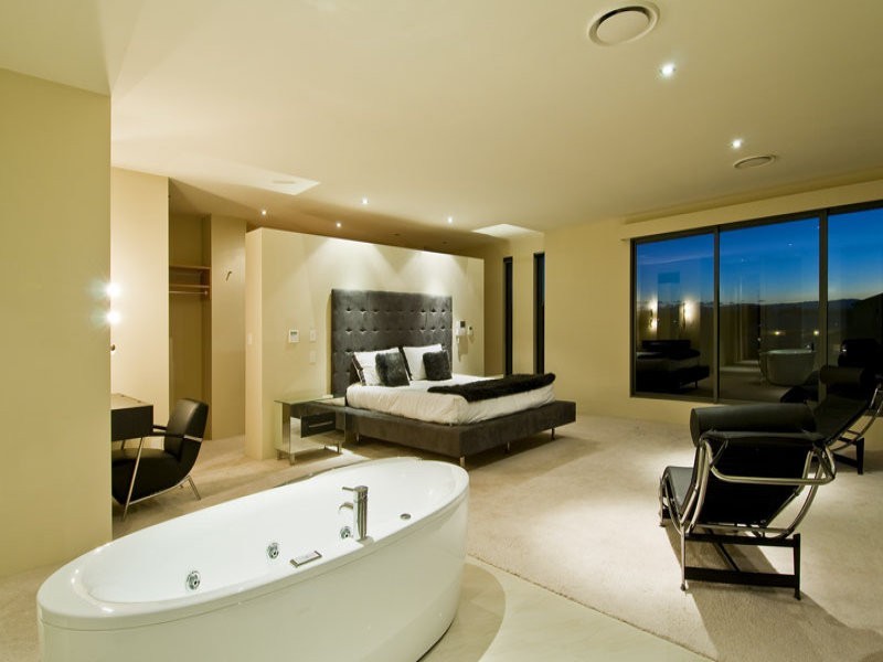 28 Midshipman Court, Paradise Waters QLD 4217