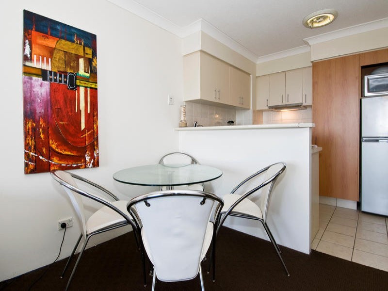 3054/2623 Gold Coast Highway, Broadbeach QLD 4218