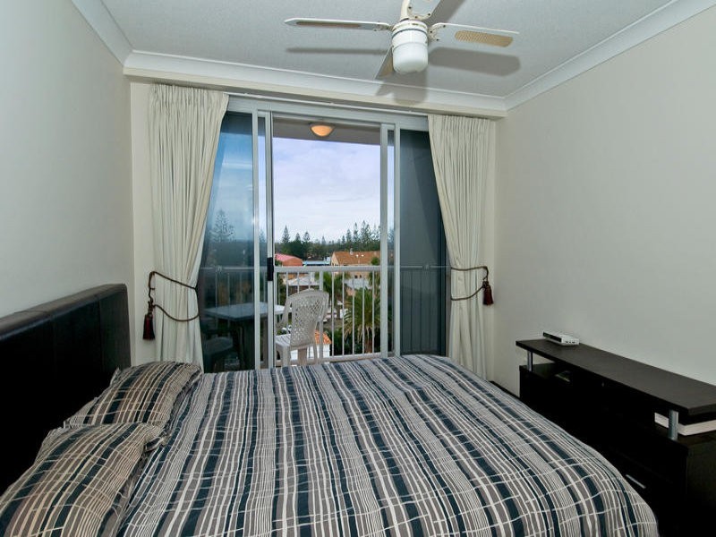 3054/2623 Gold Coast Highway, Broadbeach QLD 4218