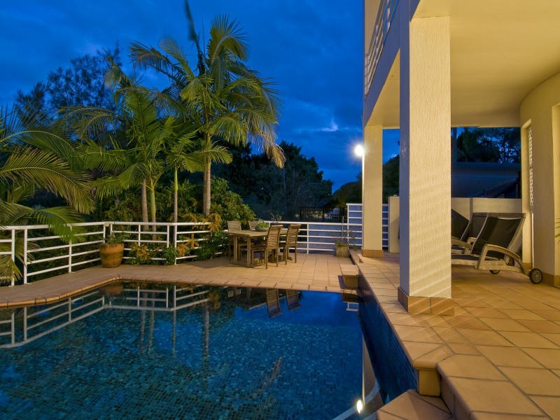 5 Craig Avenue, Carrara QLD 4211