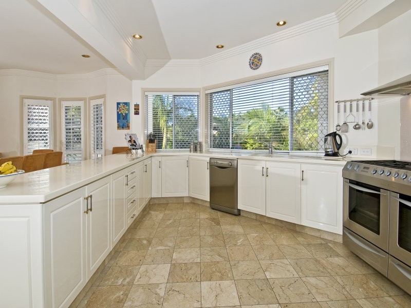 5 Craig Avenue, Carrara QLD 4211