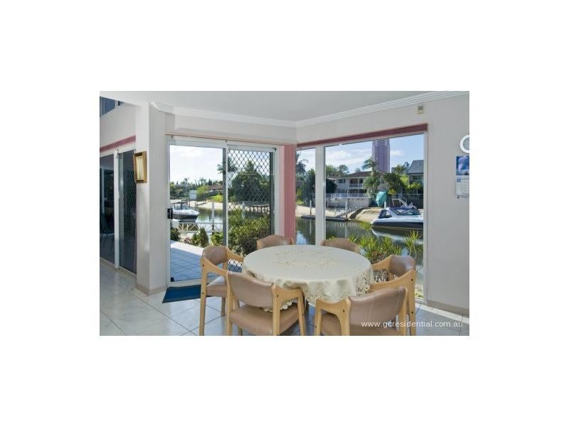 53 Admiralty Drive, Paradise Waters QLD 4217