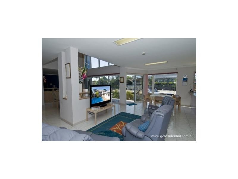 53 Admiralty Drive, Paradise Waters QLD 4217