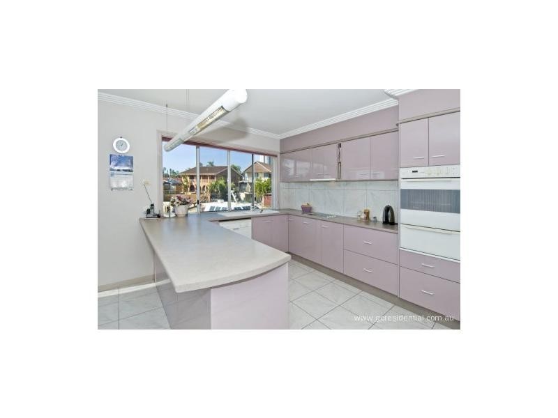 53 Admiralty Drive, Paradise Waters QLD 4217