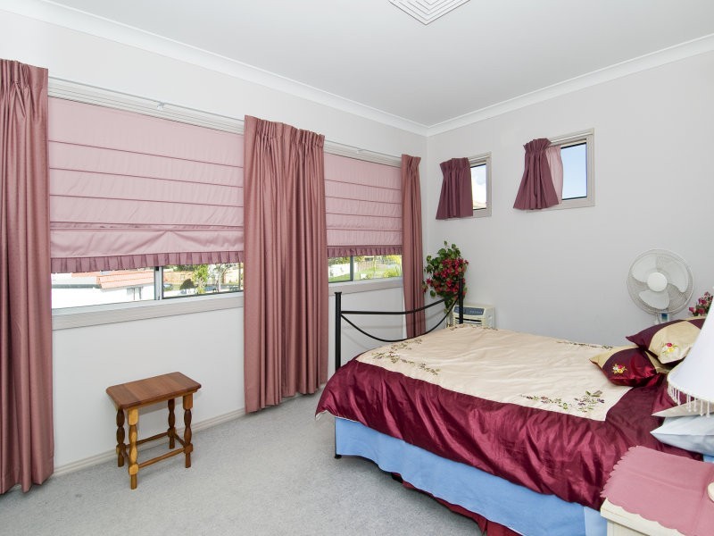 53 Admiralty Drive, Paradise Waters QLD 4217