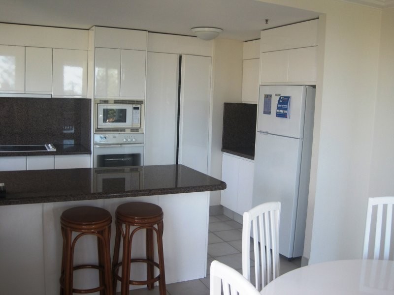 9/177 Old Burleigh Road, Broadbeach QLD 4218