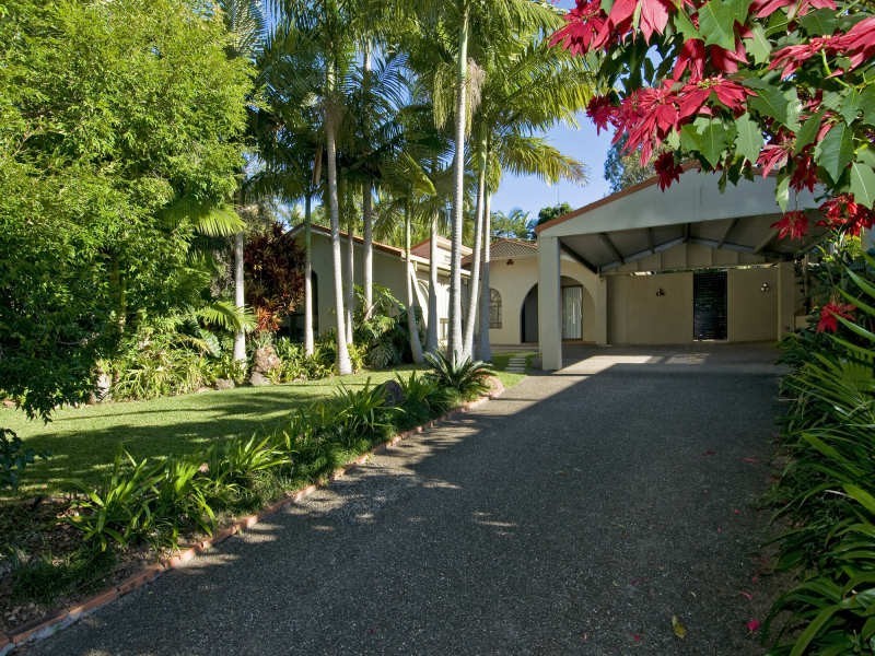 6 Evans Drive, Benowa QLD 4217