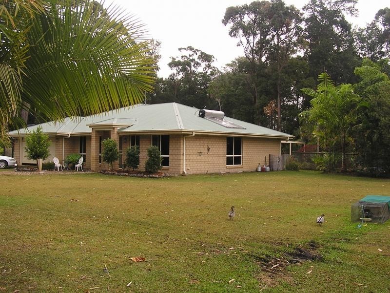 Sovereign Islands QLD 4216