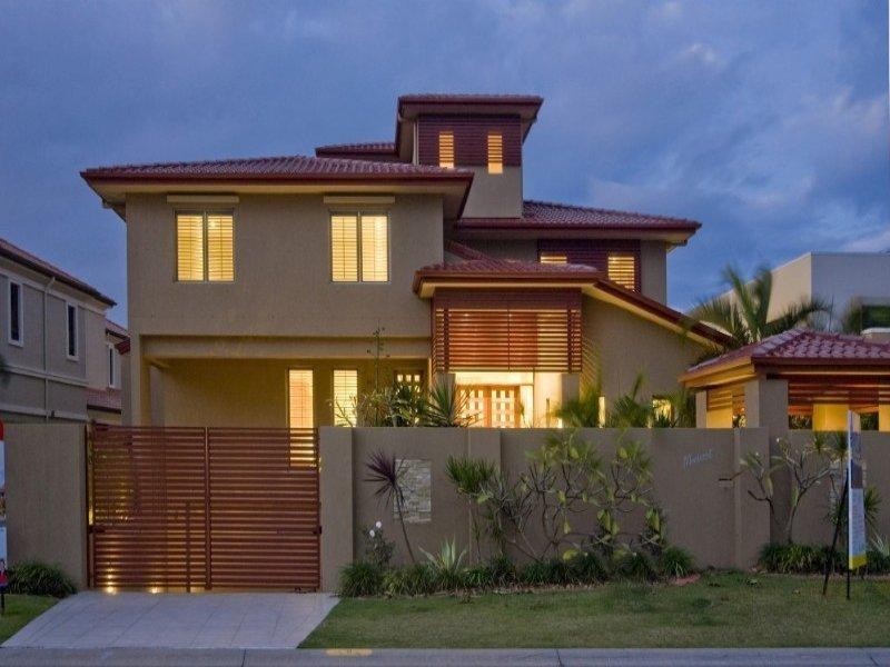 Sovereign Islands QLD 4216