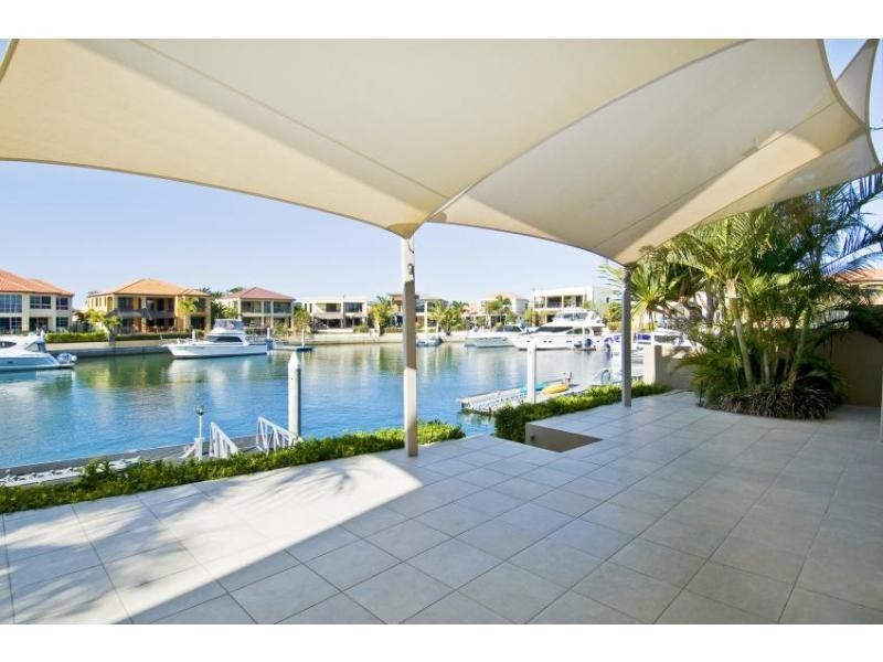 Sovereign Islands QLD 4216