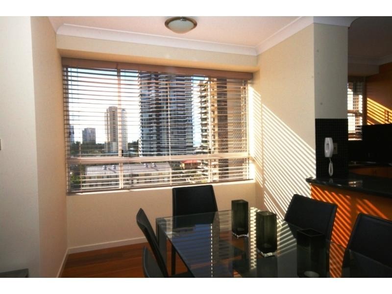 22/15 Pacific Street, Main Beach QLD 4217