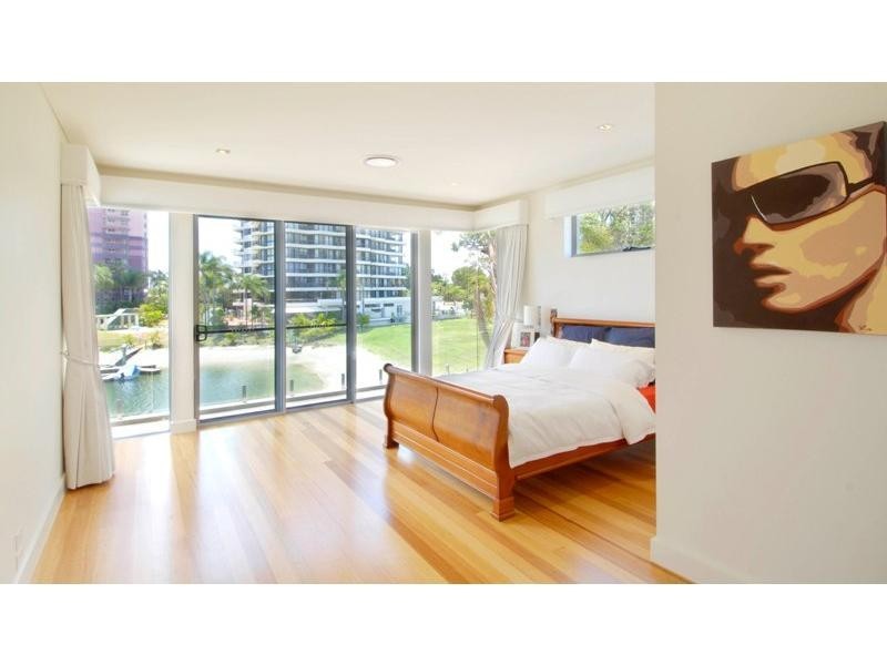 13 Neptune Court, Paradise Waters QLD 4217