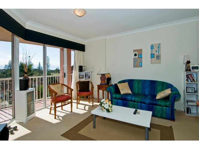 2032/2623 Gold Coast Highway, Broadbeach QLD 4218