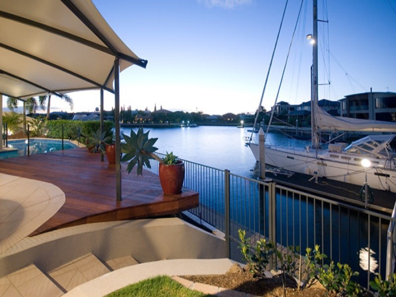 Sovereign Islands QLD 4216