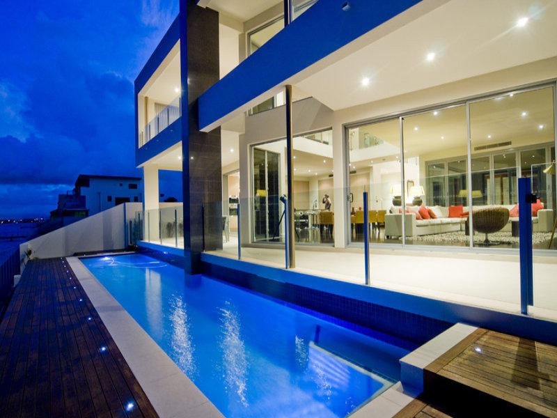 Sovereign Islands QLD 4216