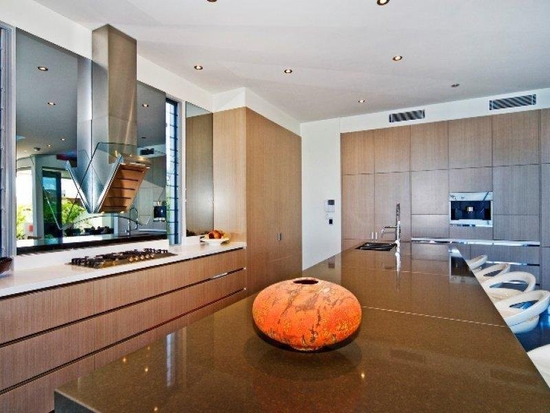Sovereign Islands QLD 4216