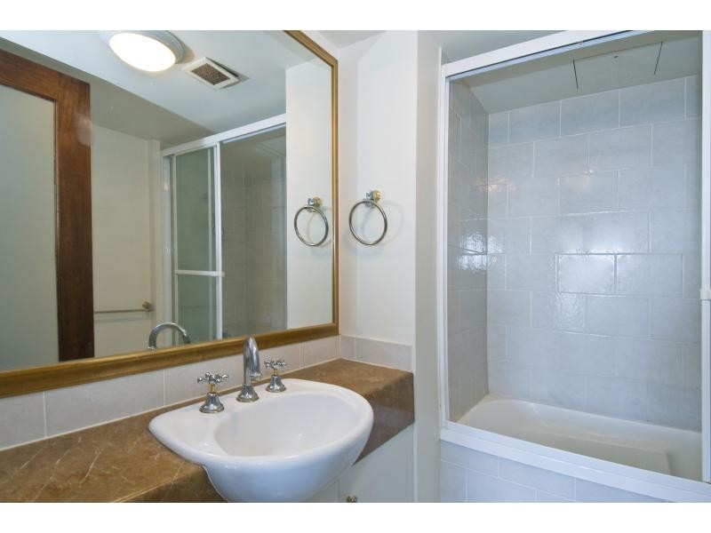 3054/2623 Gold Coast Highway, Broadbeach QLD 4218