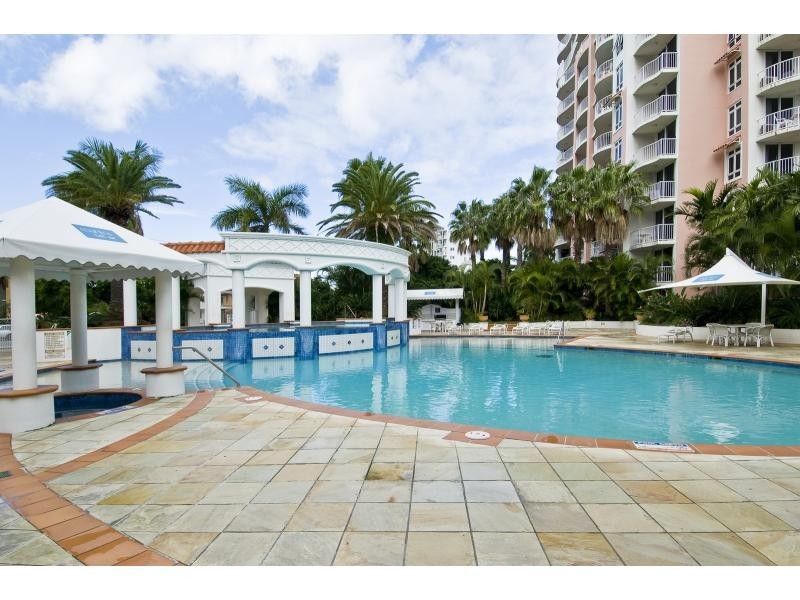 3054/2623 Gold Coast Highway, Broadbeach QLD 4218