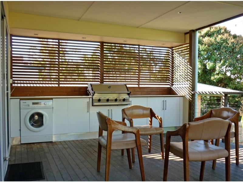 2/193 Scarborough Street, Southport QLD 4215