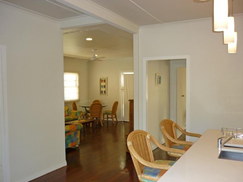 2/193 Scarborough Street, Southport QLD 4215