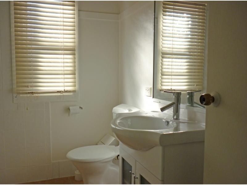 2/193 Scarborough Street, Southport QLD 4215