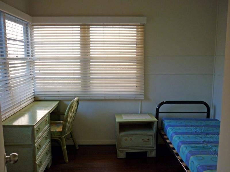 2/193 Scarborough Street, Southport QLD 4215