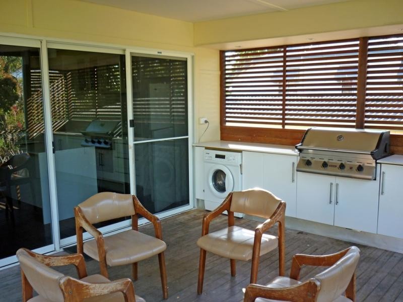 2/193 Scarborough Street, Southport QLD 4215