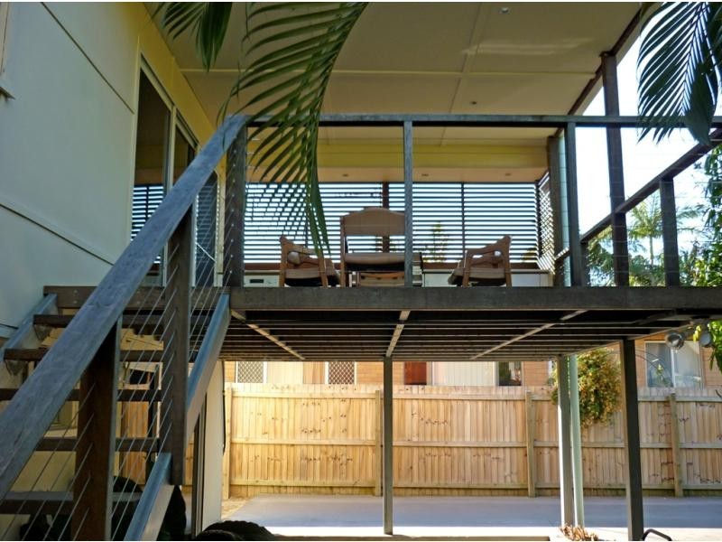 2/193 Scarborough Street, Southport QLD 4215