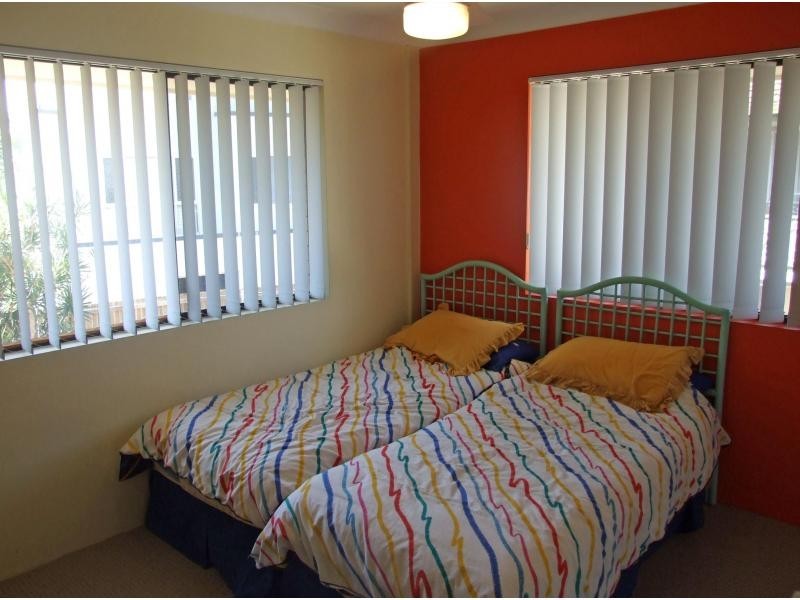 4/61 Bayview Street, Runaway Bay QLD 4216