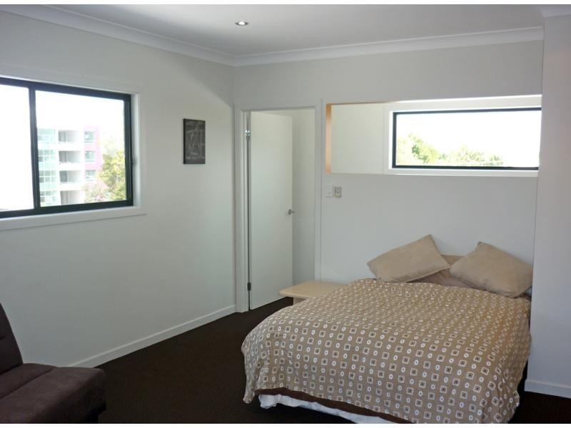 1/40 Bayview Street, Runaway Bay QLD 4216