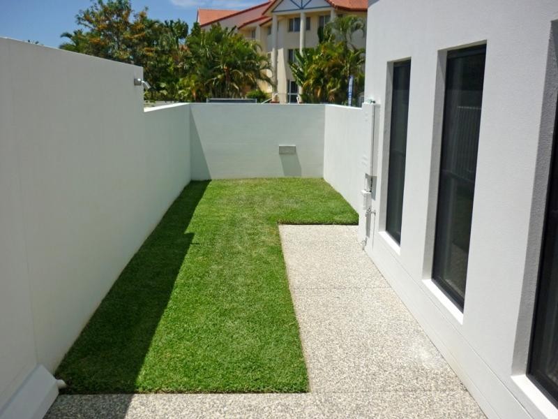 1/40 Bayview Street, Runaway Bay QLD 4216