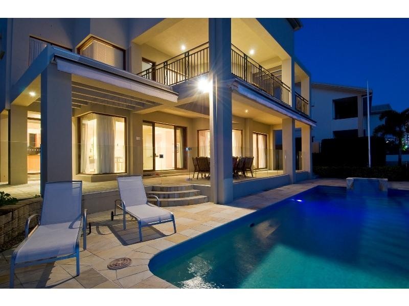 14 Seafarer Court, Paradise Waters QLD 4217
