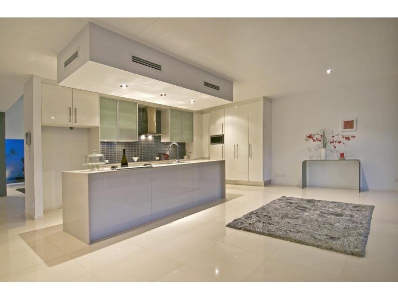 Broadbeach Waters QLD 4218