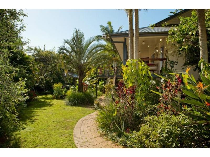 77 Parkway Drive, Ewingsdale NSW 2481