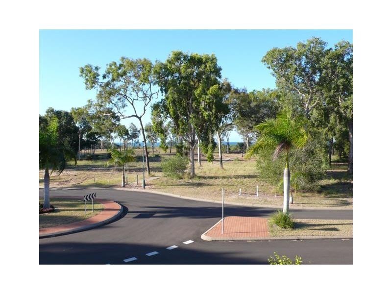 Moore Park Beach QLD 4670