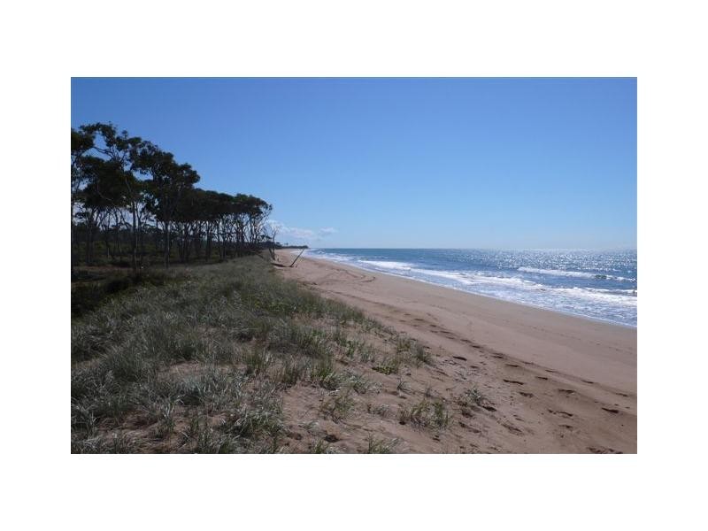 Moore Park Beach QLD 4670