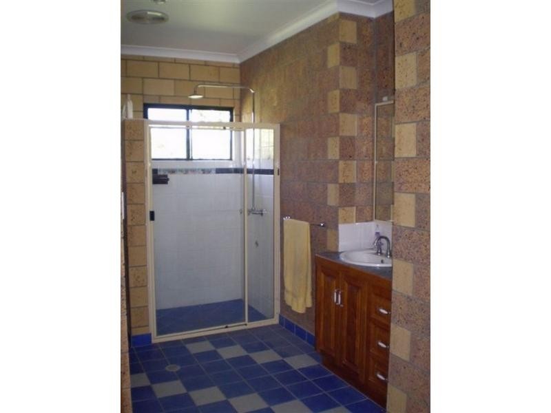 Sharon QLD 4670
