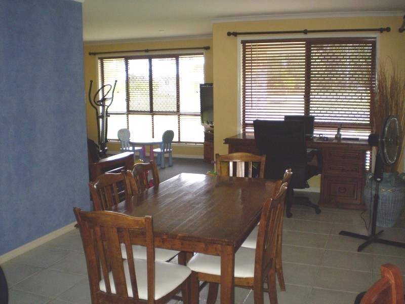 Sharon QLD 4670